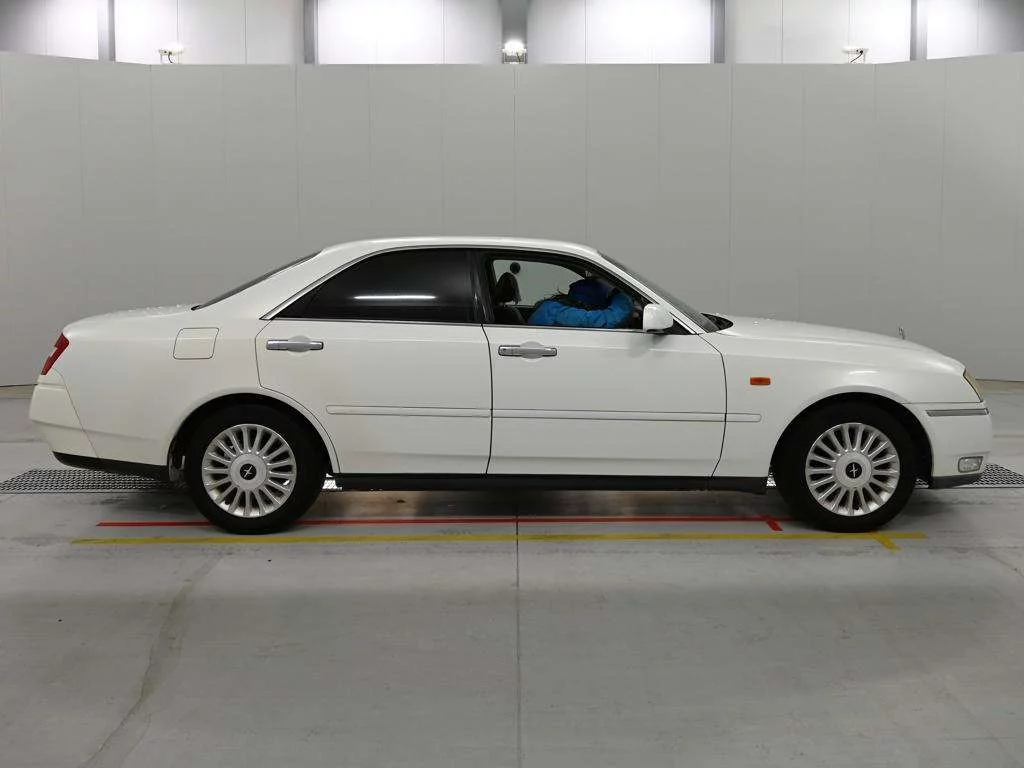 Nissan Cedric  с аукциона в Японии
