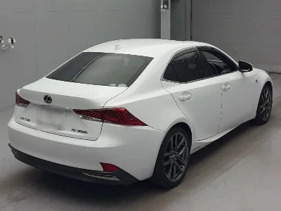 LEXUS IS