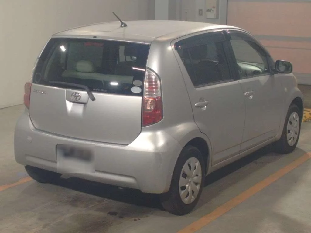 Toyota Passo  с аукциона в Японии