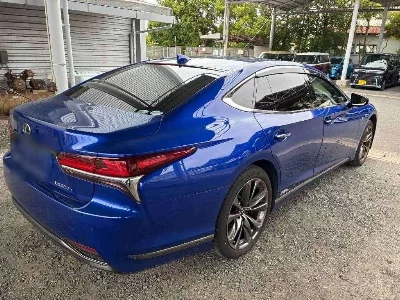 LEXUS LS