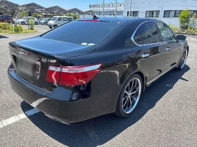 LEXUS LS