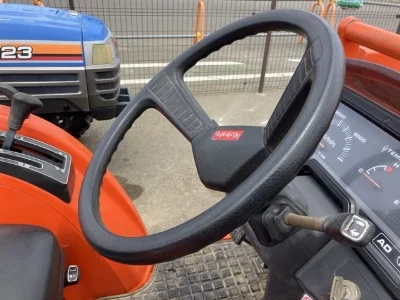 KUBOTA KUBOTA