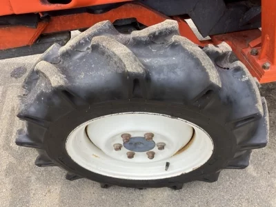 KUBOTA KUBOTA