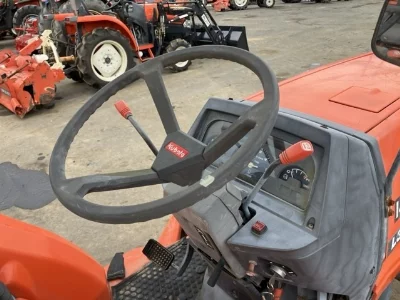 KUBOTA KUBOTA