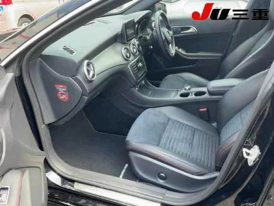 MERCEDES BENZ CLA