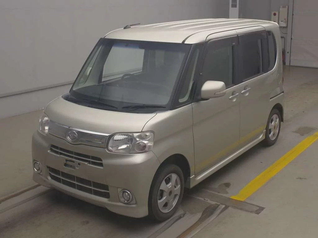 Daihatsu Tanto  с аукциона в Японии
