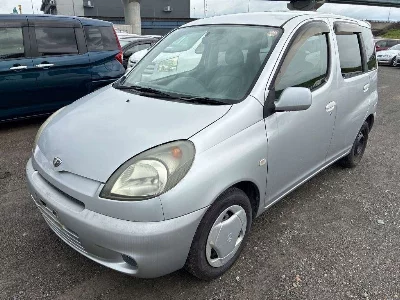 TOYOTA FUN CARGO