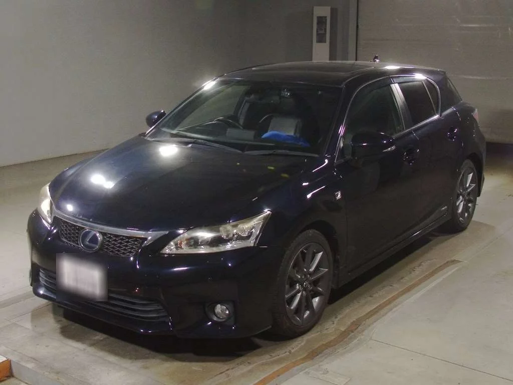 Lexus CT200h  с аукциона в Японии