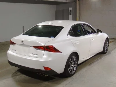 LEXUS IS