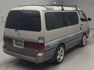 TOYOTA HIACE WAGON