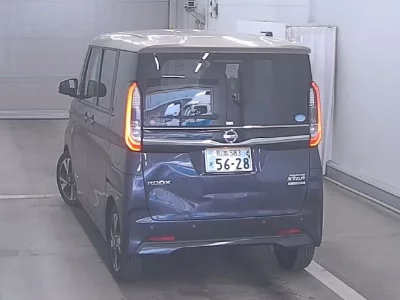 NISSAN ROOX