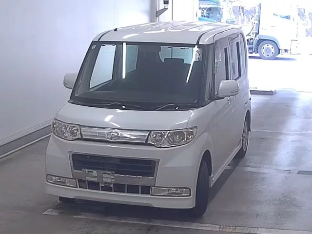 Daihatsu Tanto  с аукциона в Японии