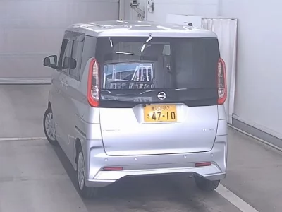 NISSAN ROOX