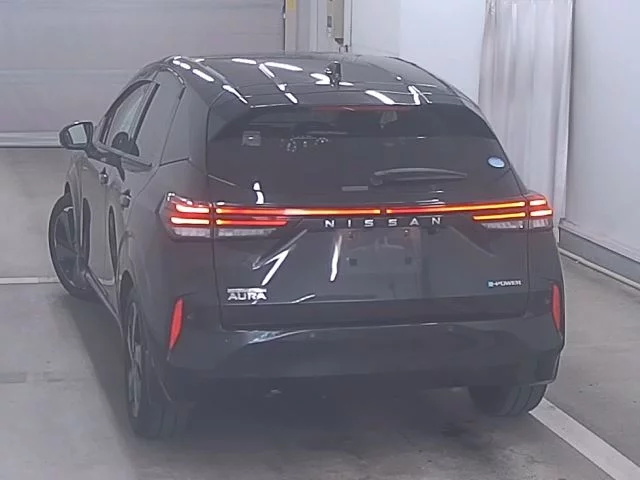 Nissan Aura  с аукциона в Японии