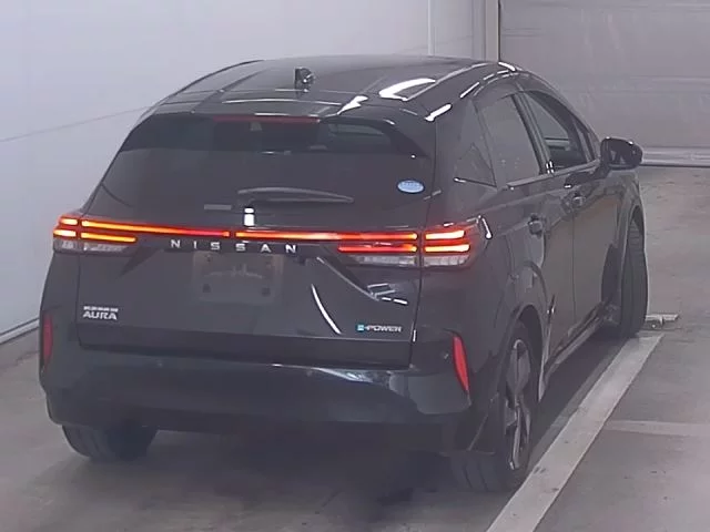 Nissan Aura  с аукциона в Японии