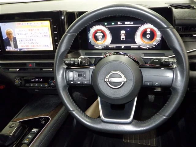 Nissan Aura  с аукциона в Японии