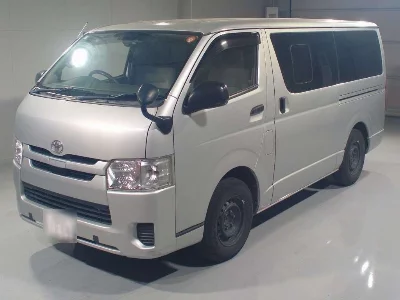 TOYOTA REGIUS VAN