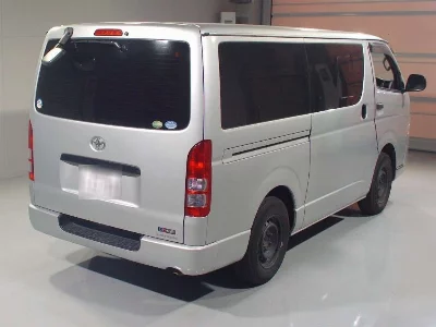 TOYOTA REGIUS VAN