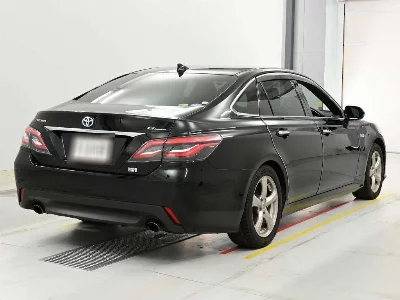 Toyota CROWN HYBRID