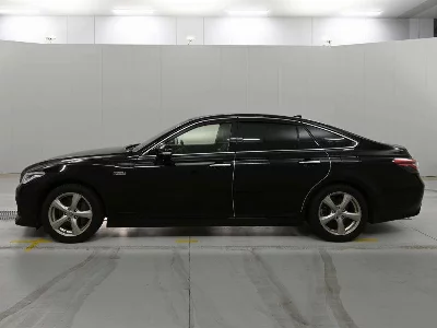 Toyota CROWN HYBRID