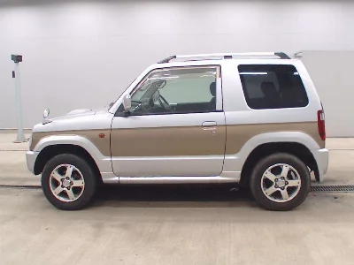 MITSUBISHI PAJERO MINI