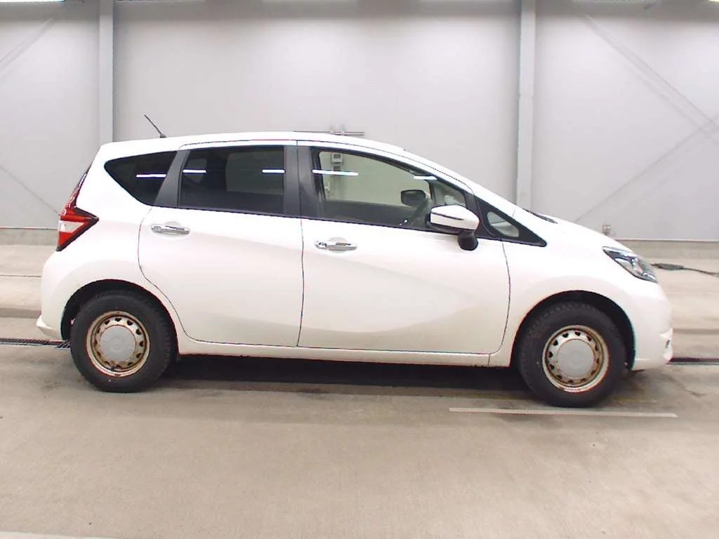 Nissan Note  с аукциона в Японии