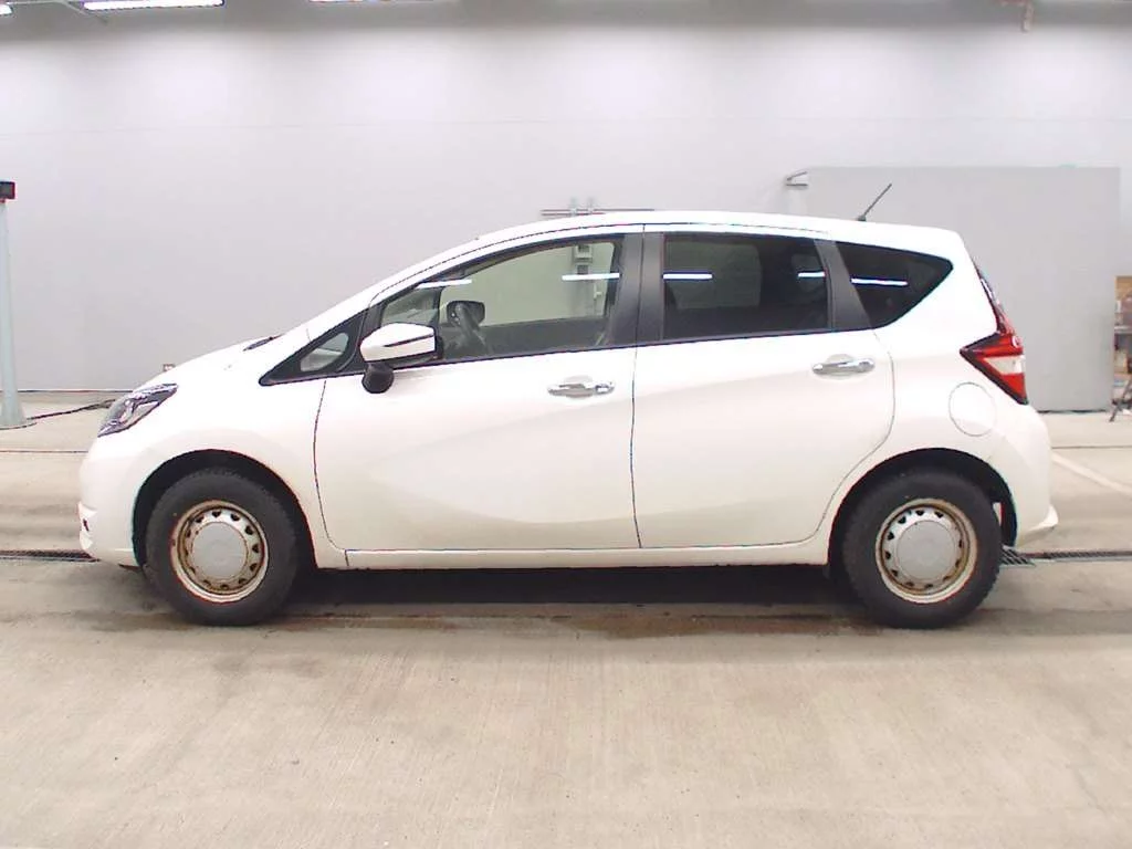 Nissan Note  с аукциона в Японии