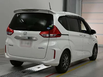 HONDA FREED + HYBRID