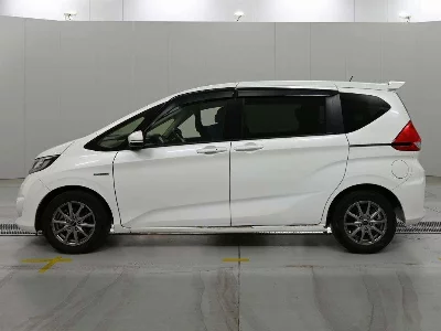 HONDA FREED + HYBRID