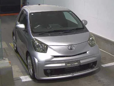 TOYOTA IQ
