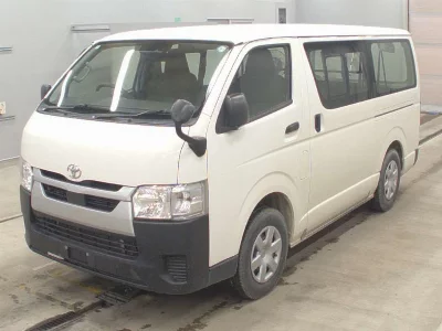 TOYOTA HIACE VAN