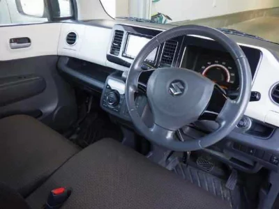 SUZUKI MRWAGON