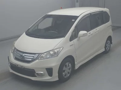 HONDA FREED HYBRID