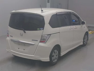 HONDA FREED HYBRID