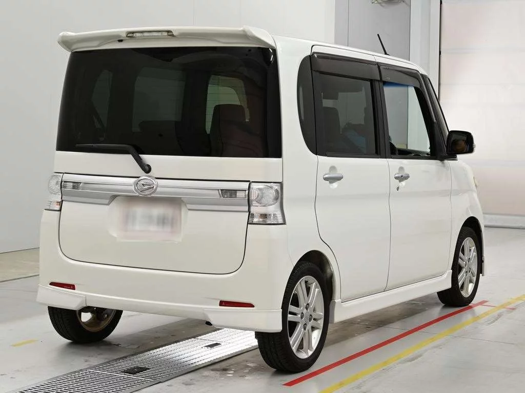 Daihatsu Tanto  с аукциона в Японии