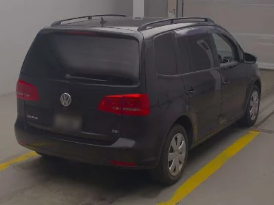 VOLKSWAGEN GOLF TOURAN
