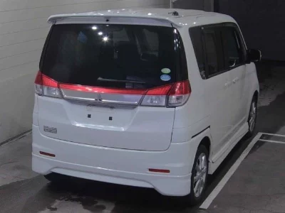 Mitsubishi Delica D:2