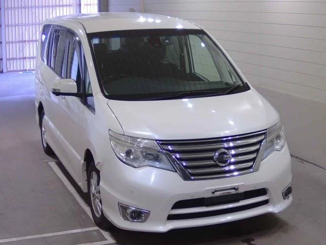 Nissan Serena  с аукциона в Японии