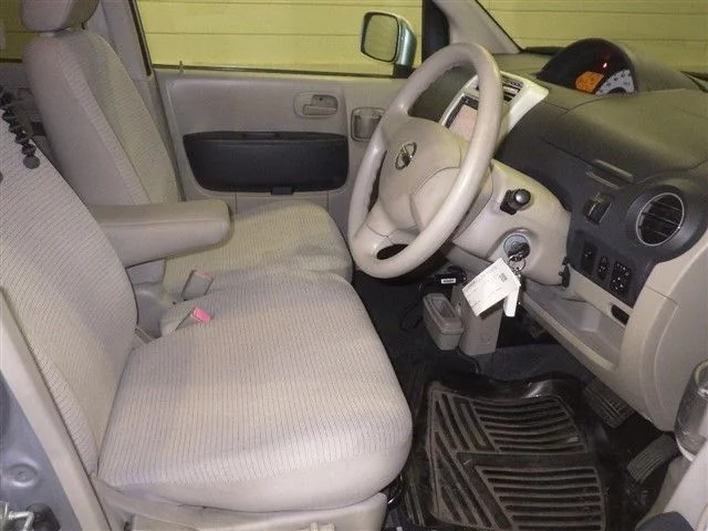 Nissan Otti  с аукциона в Японии
