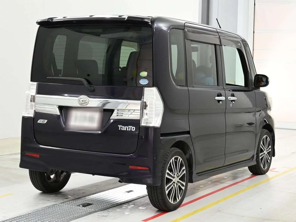 Daihatsu Tanto  с аукциона в Японии