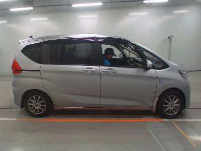 HONDA FREED HYBRID