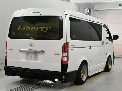 TOYOTA HIACE WAGON