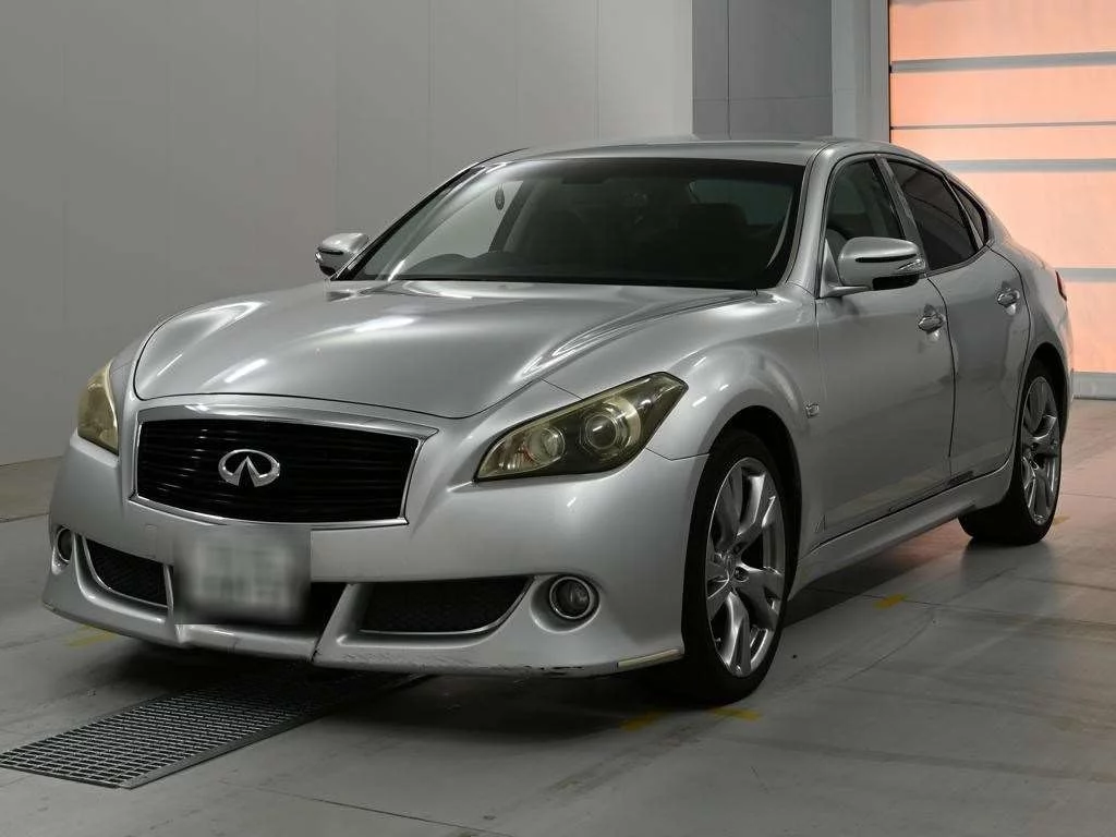 Nissan Fuga  с аукциона в Японии