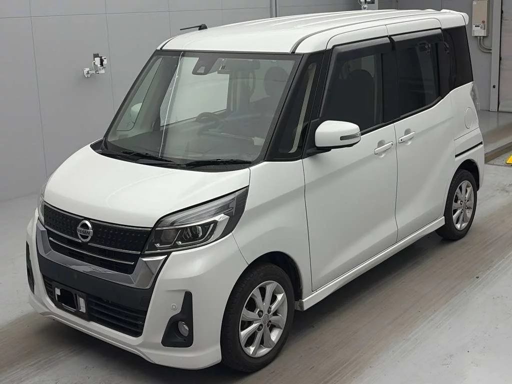 Nissan Dayz Roox  с аукциона в Японии