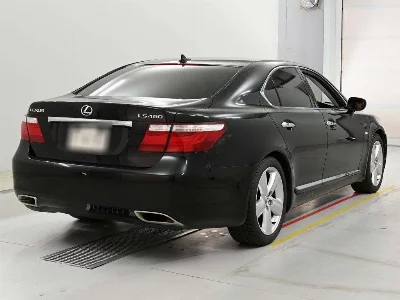 Lexus LS460L