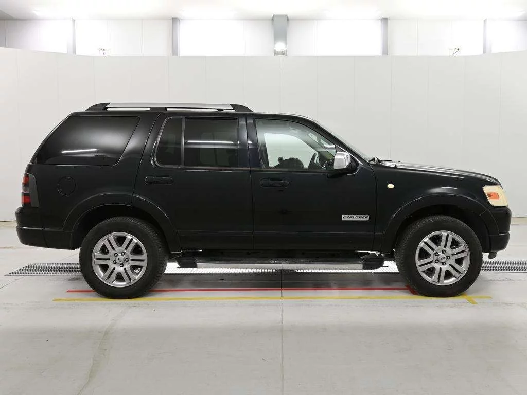 Ford Explorer  с аукциона в Японии