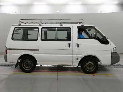 MAZDA BONGO VAN