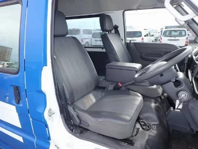 MAZDA BONGO VAN