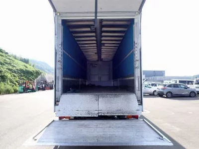 NISSAN DIESEL (UD) QUON