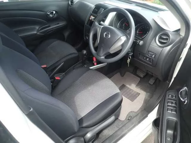 Nissan Tiida Latio  с аукциона в Японии